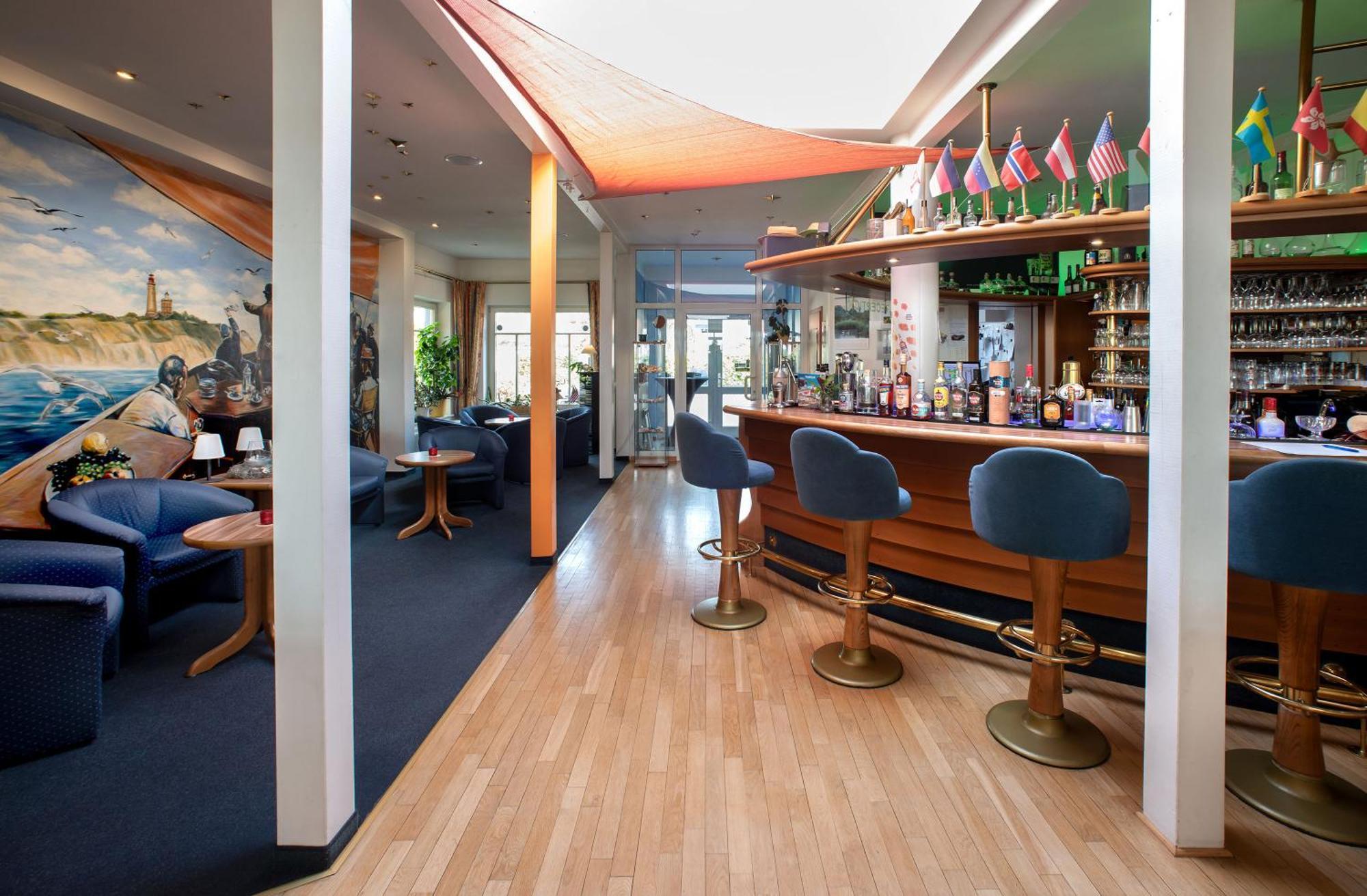 Hotel & Restaurant Zum Kap Arkona Putgarten エクステリア 写真