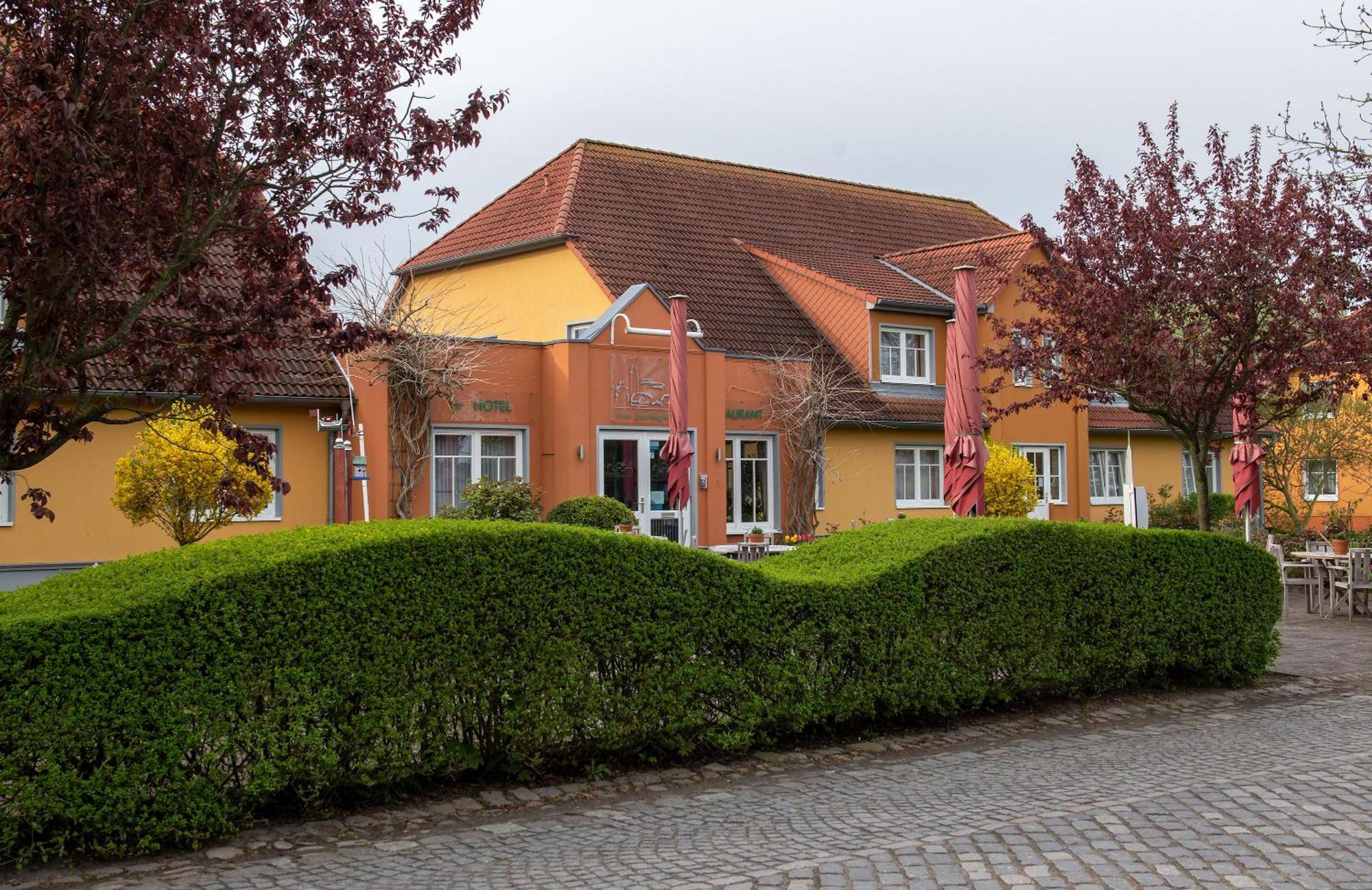 Hotel & Restaurant Zum Kap Arkona Putgarten エクステリア 写真