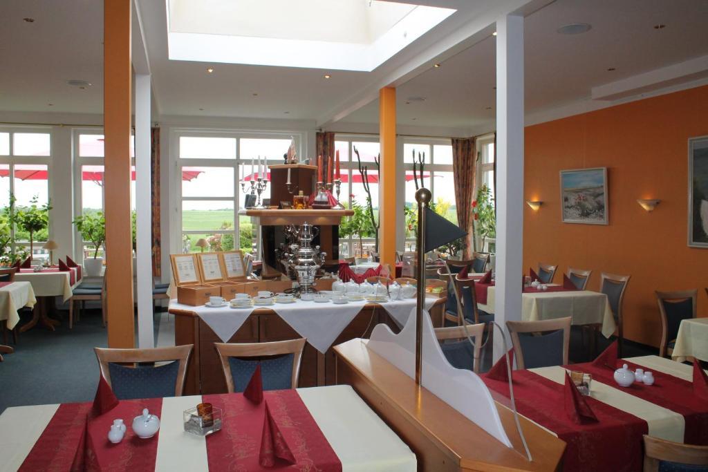 Hotel & Restaurant Zum Kap Arkona Putgarten エクステリア 写真